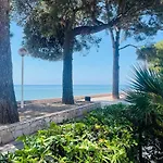 Apartamento vistas al mar, con acceso directo a la playa, piscina y parking gratis!!!
