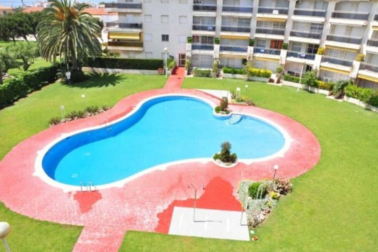 Vista A La Piscina 6 Personas En * Cambrils