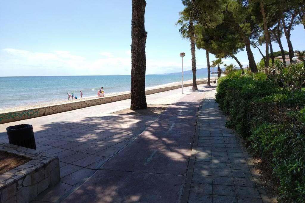 En Primera Linea De Mar En Vilafortuny, Apartment Cambrils