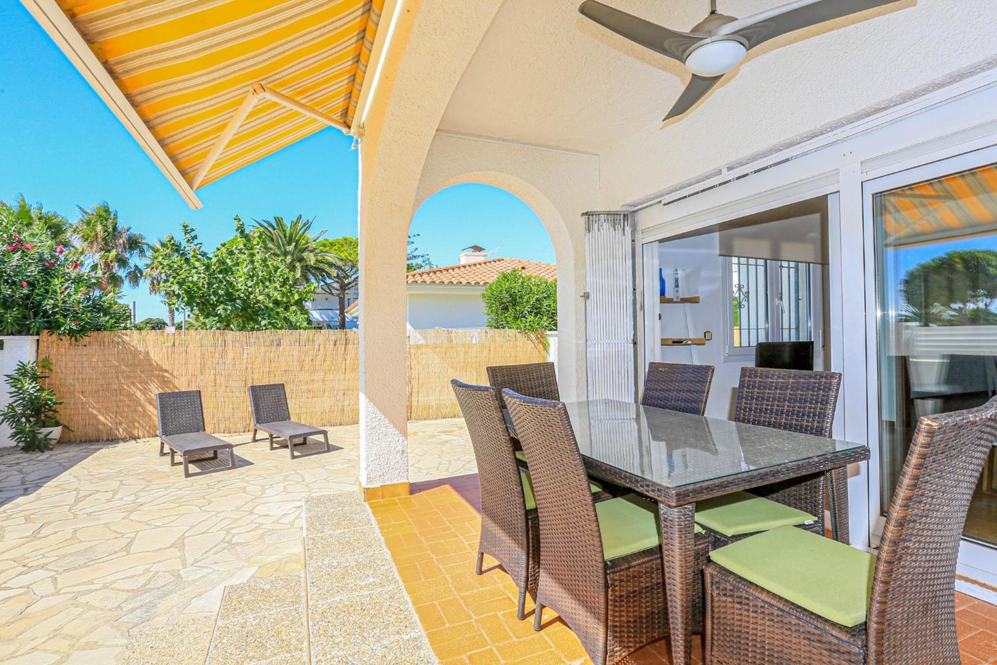 Litoral Costa Dorada - Villa Laura II Only Families