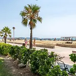 Vilamar: Apartamento Renovado Delante Del Mar